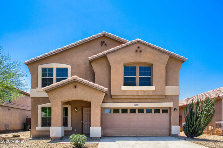 Property Photo: 3219 W Saint Anne Avenue AZ 85041