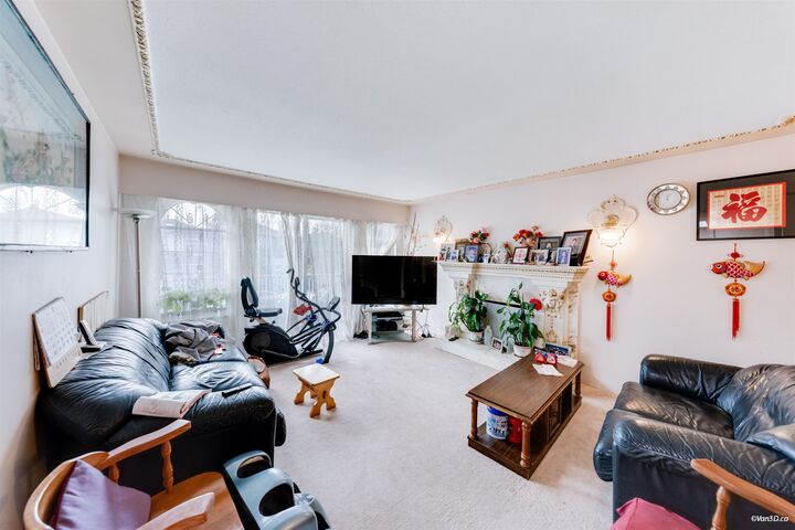 Property Photo: 2945 E Graveley Street BC V5K 3K2