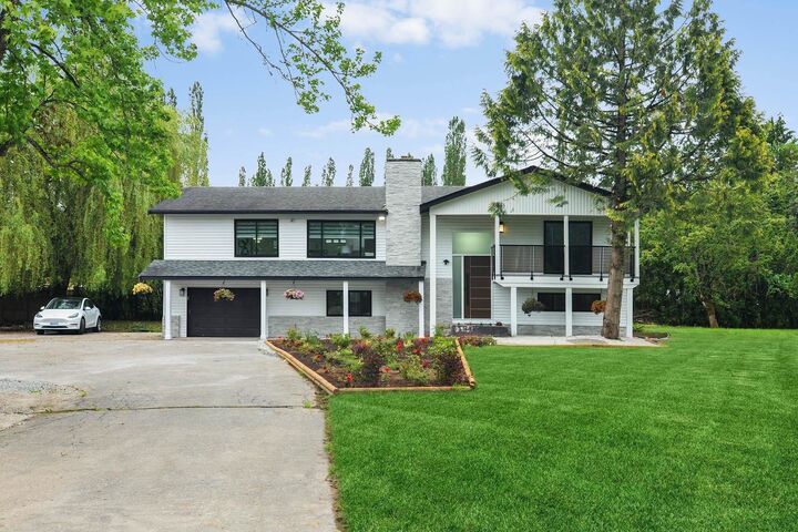 23222 56 Avenue — photo 1