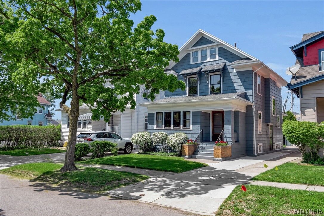 Property Photo:  11 Colton Drive  NY 14216 