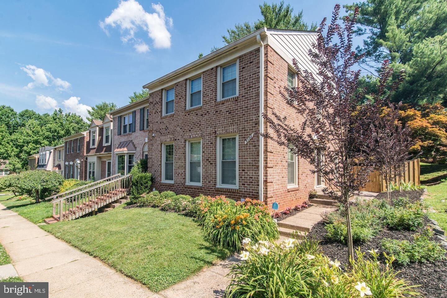 Property Photo: 5720 Crownleigh Court VA 22015