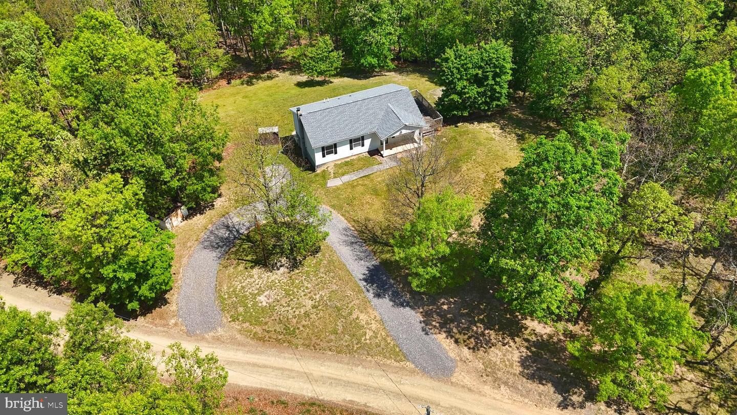 Property Photo:  402 Nugget Lane  WV 26726 