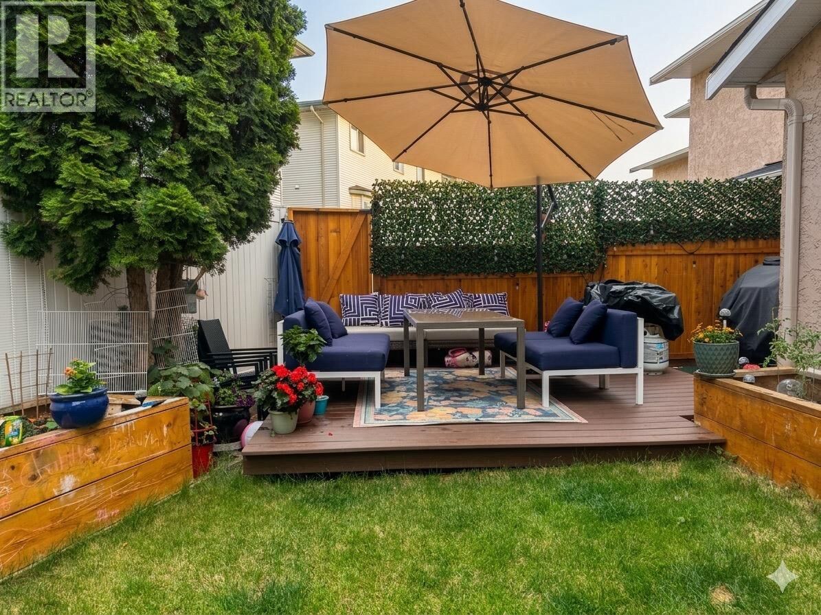 Property Photo:  1006 King Street 106  BC V2A 4S6 
