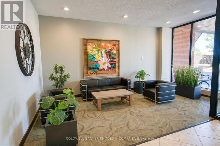 Property Photo:  2951 Riverside Drive 303  ON K1V 8W6 