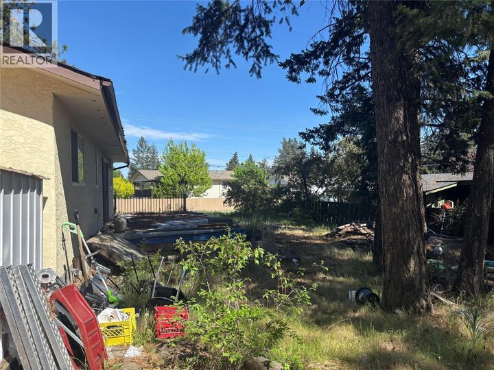 Property Photo:  3244 Webber Road  BC V4G 1G3 