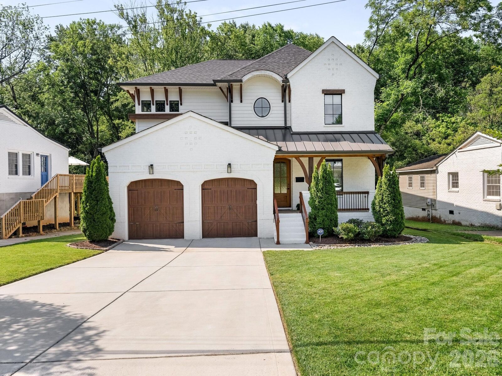 Property Photo:  2928 Hanson Drive  NC 28207 