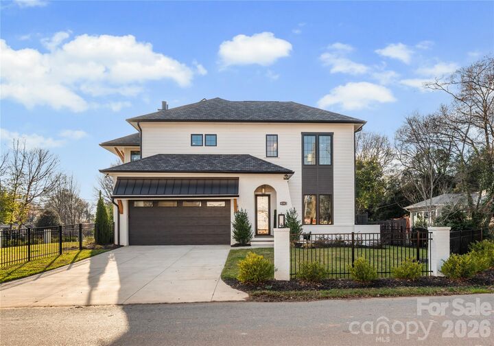 Property Photo: 4142 Pineview Road NC 28211