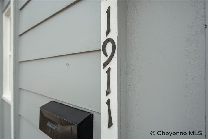 Property Photo: 1911 E 17th St WY 82001