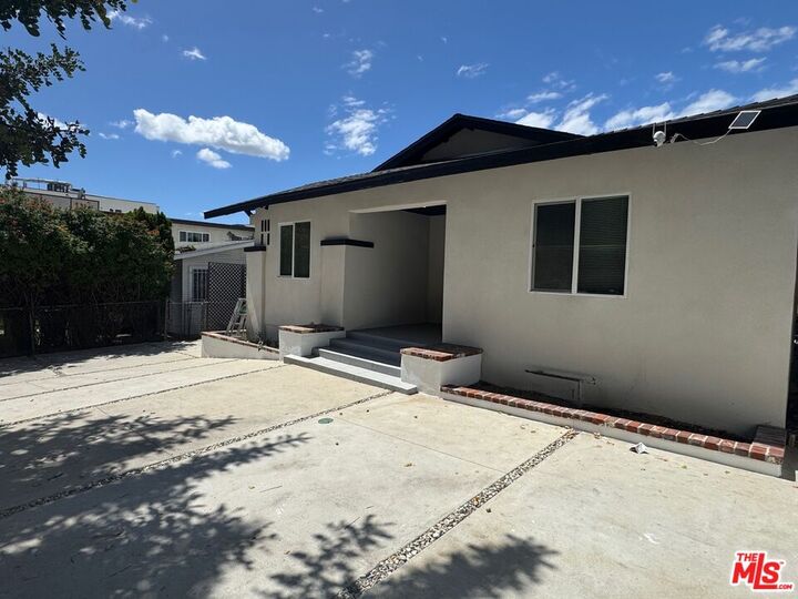 Property Photo: 241 N Park View St CA 90026