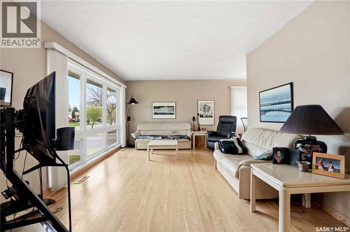 Property Photo:  2601 Pasqua Street  SK S4S 0M4 