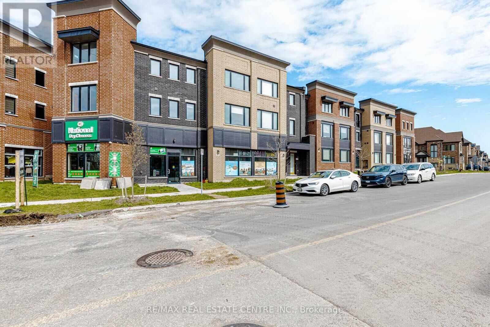 Property Photo:  3 Marvin Avenue  ON L6H 0Z6 