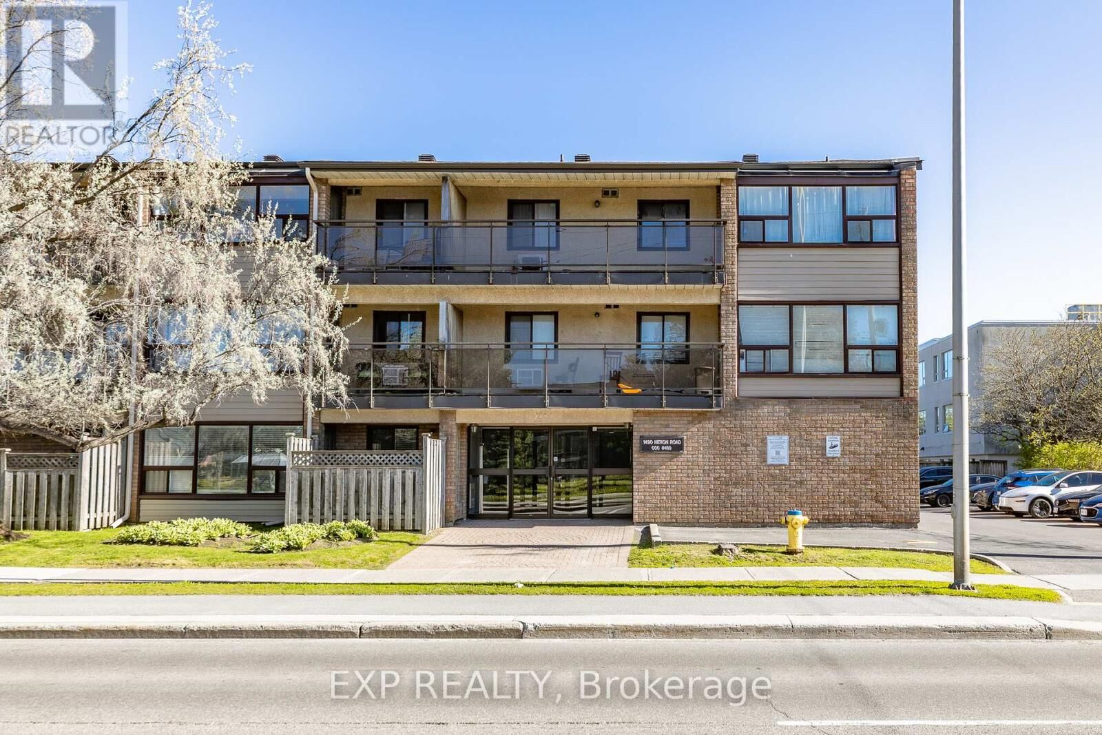 Property Photo: 1490 Heron Road 305 ON K1V 6A5