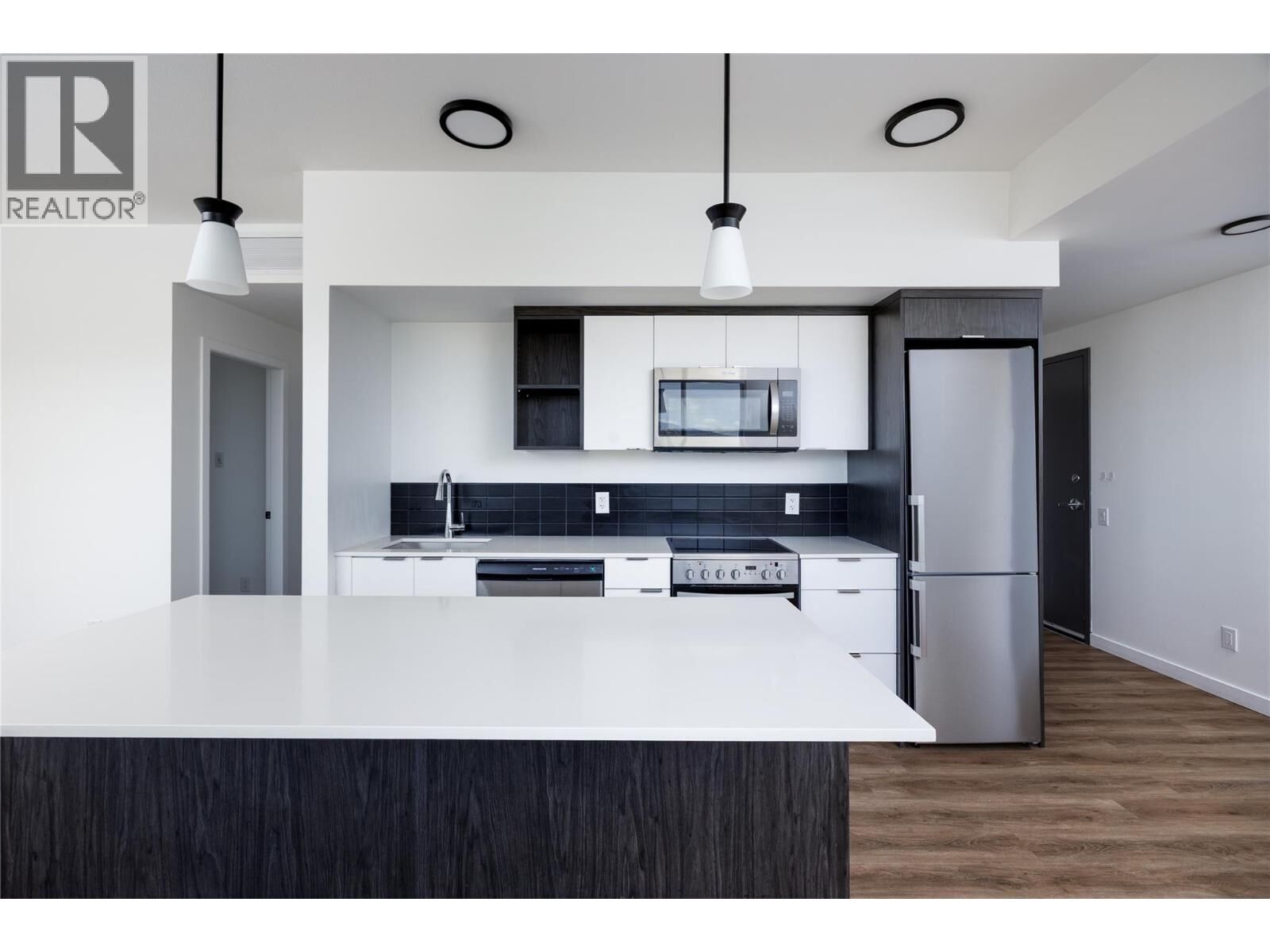 Property Photo: 615 Rutland N Road 401 BC V1X 0B3