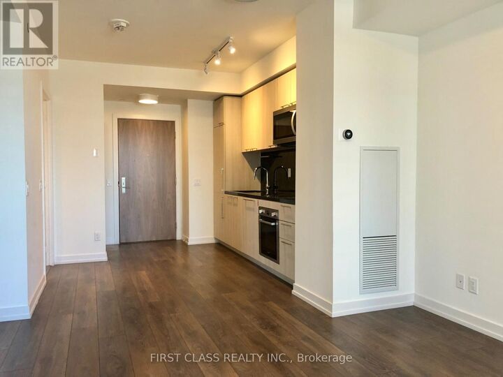Property Photo:  1 Grandview Avenue 705  ON L3T 0G7 