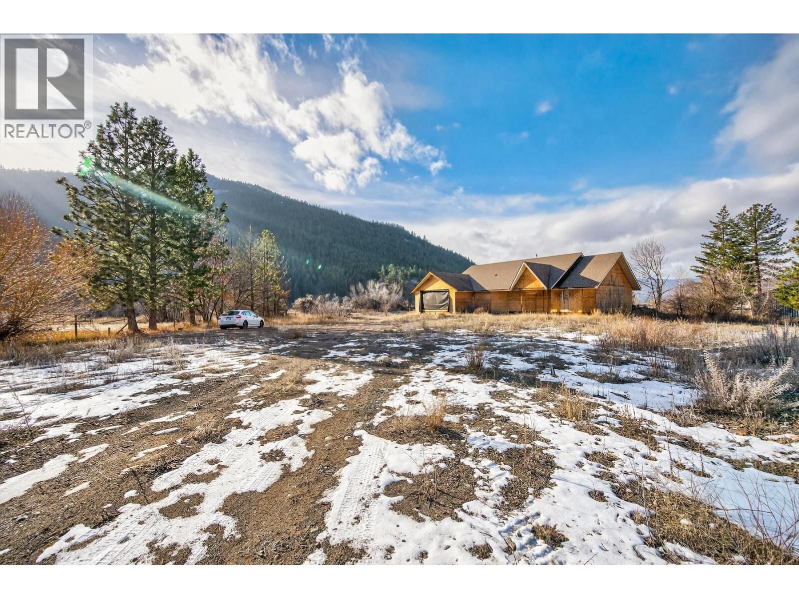 Property Photo: 390 Coyle Place BC V1K 1N4