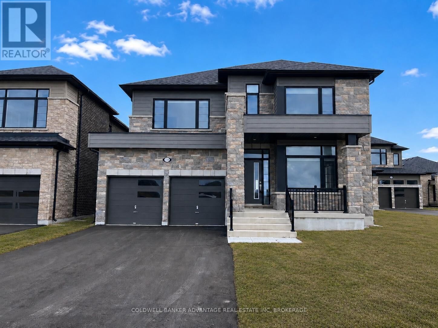 Property Photo: 714 Daimler Parkway ON L3B 0H2
