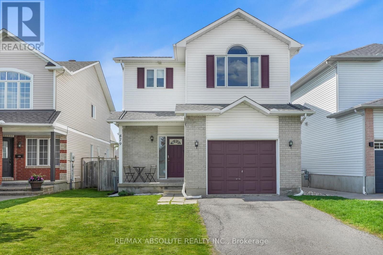 Property Photo: 879 Paradise Crescent ON K4A 3S4