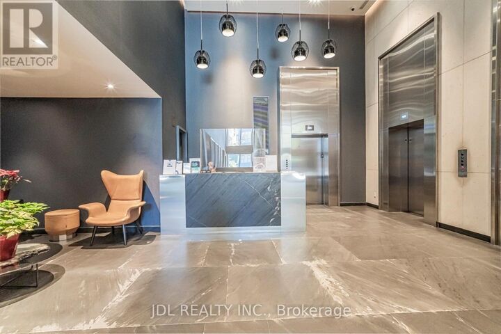 Property Photo:  28 Wellesley Street East 3601  ON M4Y 0C4 