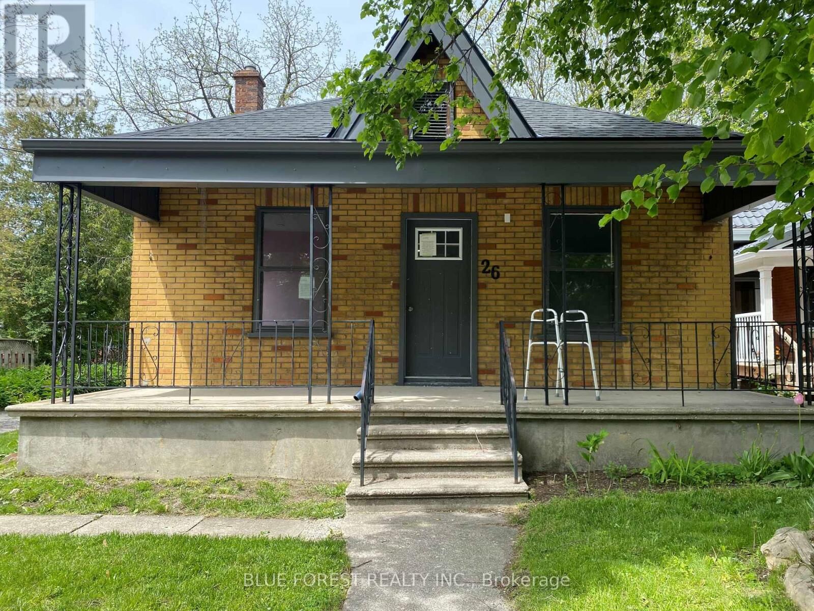 Property Photo:  26 Nolan Street  ON N5P 1X2 