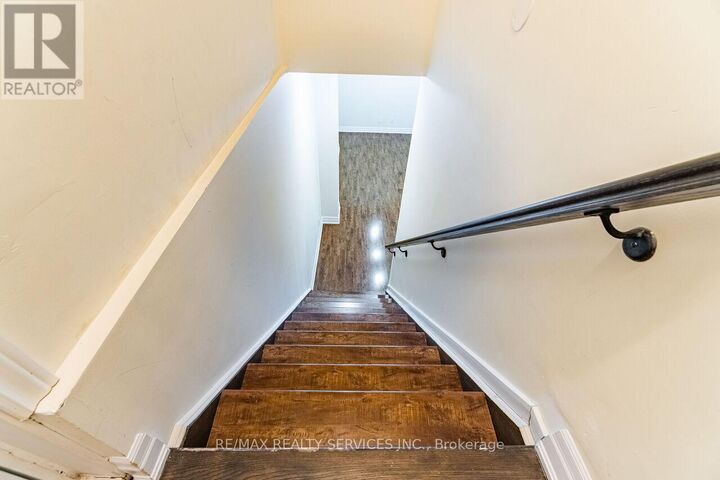 Property Photo: 128 Rising Hill Ridge ON L6Y 6B3
