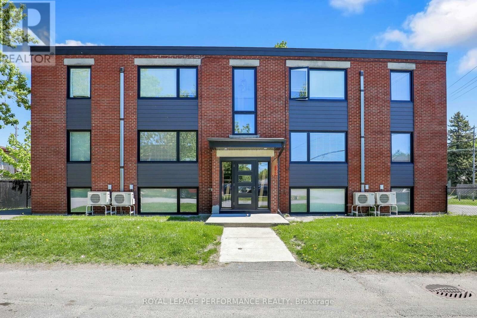 Property Photo:  695 Morgan Street Unit 2  ON K1K 3M1 
