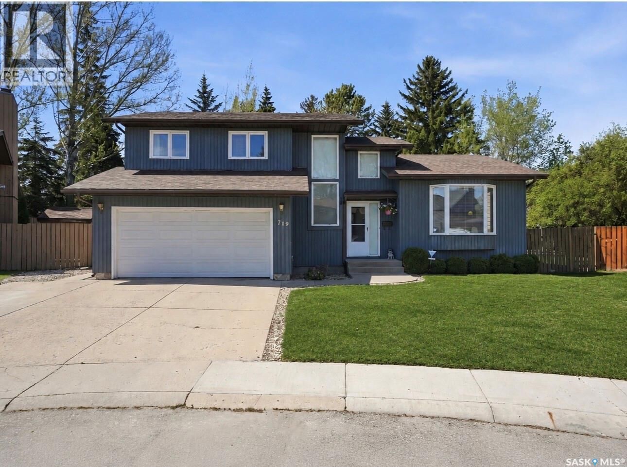 Property Photo: 719 Wakaw Terrace SK S7J 4C1