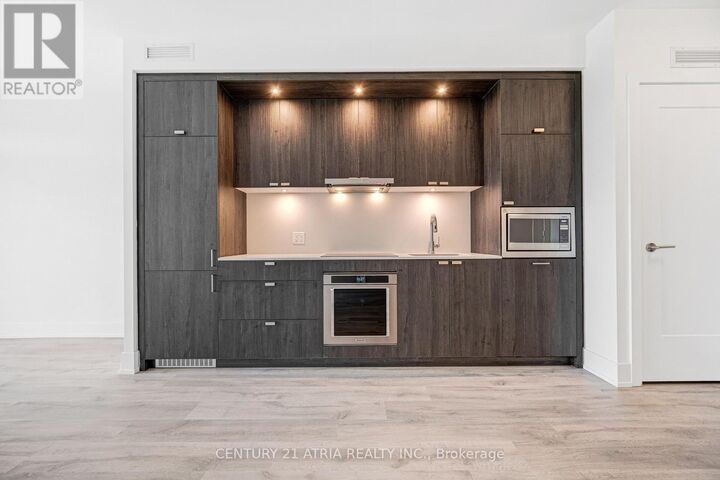 Property Photo:  259 The Kingsway 712  ON M9A 0G2 