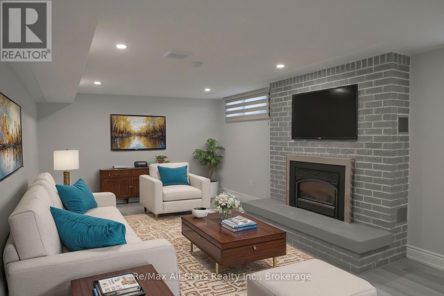 Property Photo:  1 Crescent Court Lower  ON K9V 3Y8 