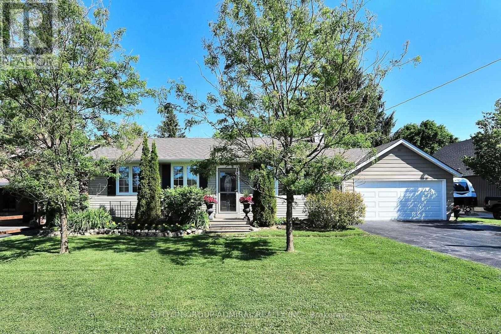 Property Photo:  62 May Avenue  ON L0G 1V0 