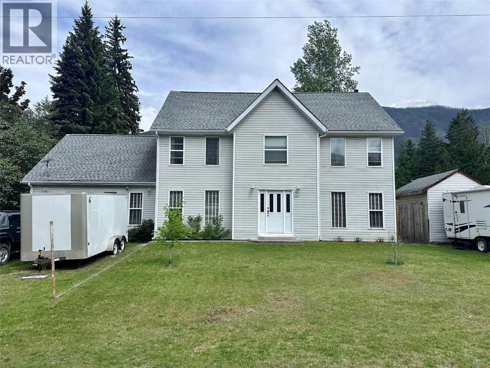 Property Photo: 1118 Harold Street BC V0G 2C0