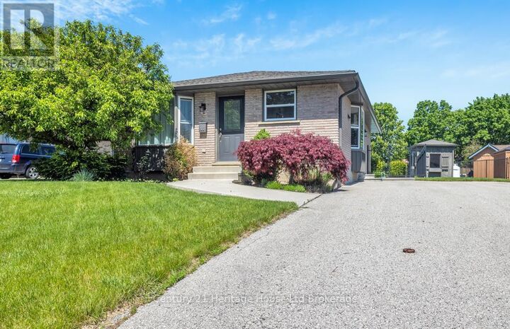 Property Photo:  55 Denrich Avenue  ON N4G 4X6 