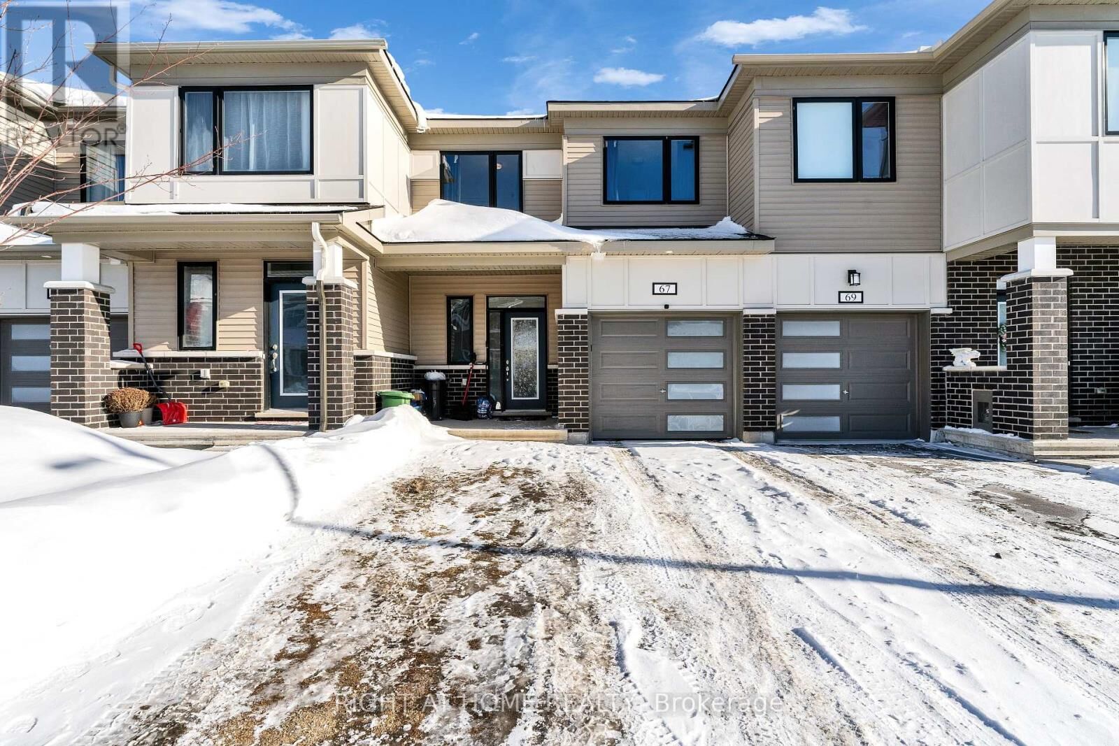 Property Photo:  67 Kindred Row  ON K2S 2Z6 