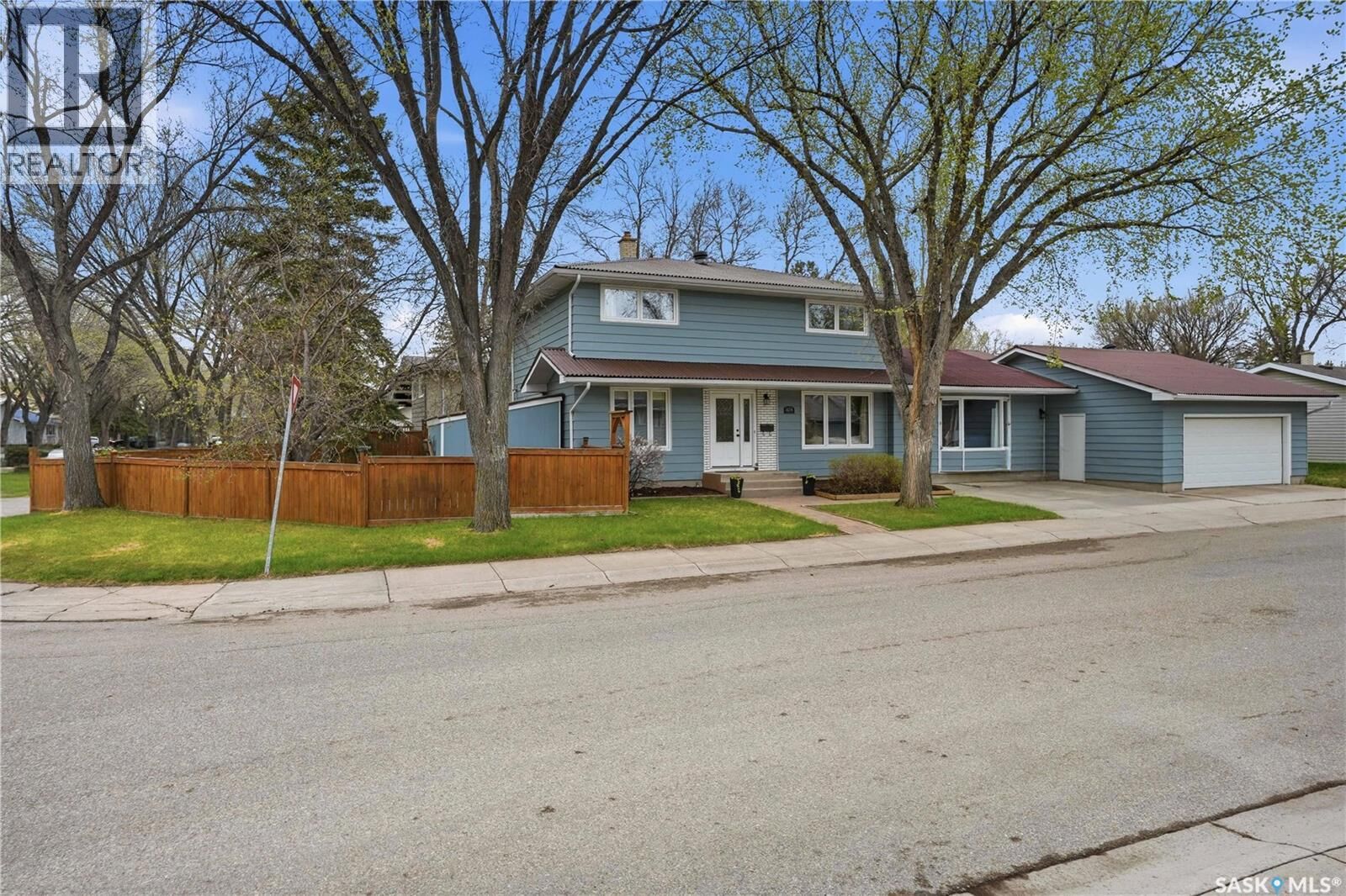 Property Photo: 1456 Shannon Road SK S4S 5L5