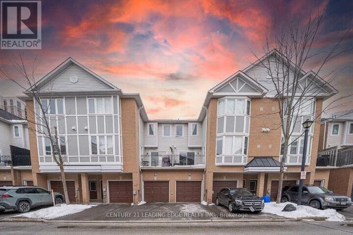 Property Photo:  25 Mondeo Drive  ON M1P 5B6 