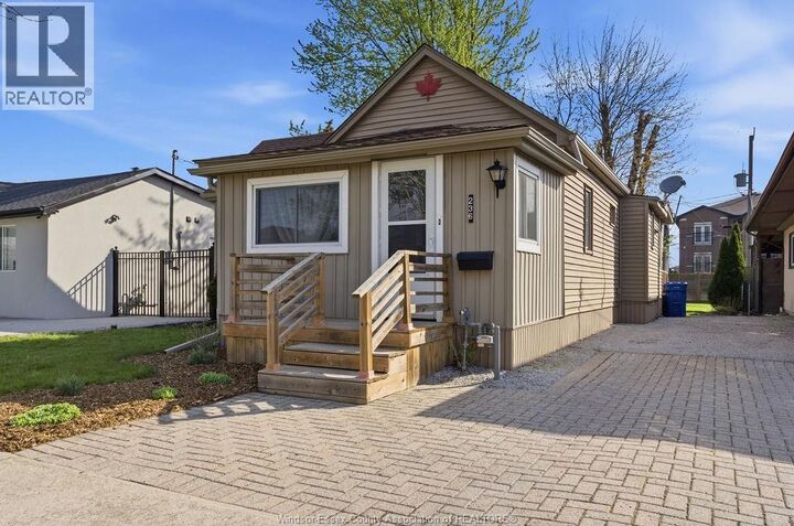 Property Photo:  236 Frank Avenue  ON N8S 3N8 