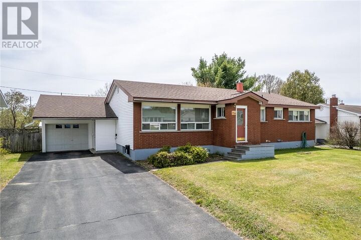 Property Photo:  386 Haig Street  ON P5E 1B4 