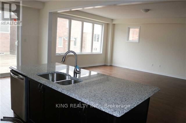Property Photo:  349 Grovehill Crescent # Unit 1  ON N2R 0K8 