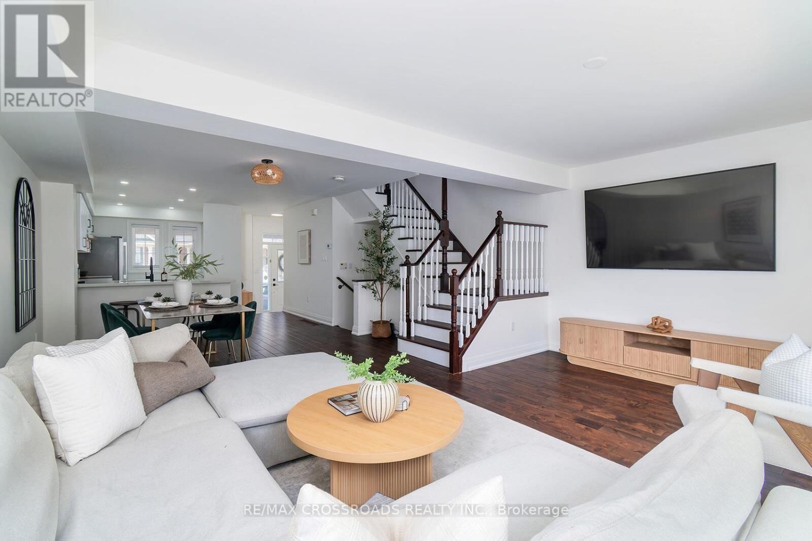 Property Photo:  35 Torr Lane  ON L1S 7N1 