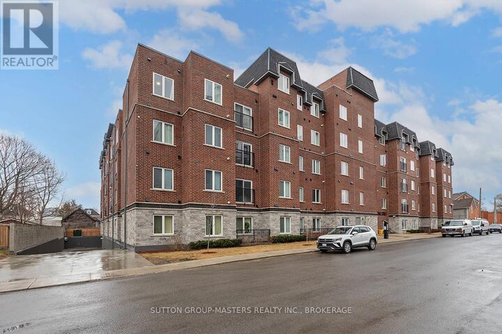 Property Photo:  501 Frontenac Street 413  ON K7K 4L9 