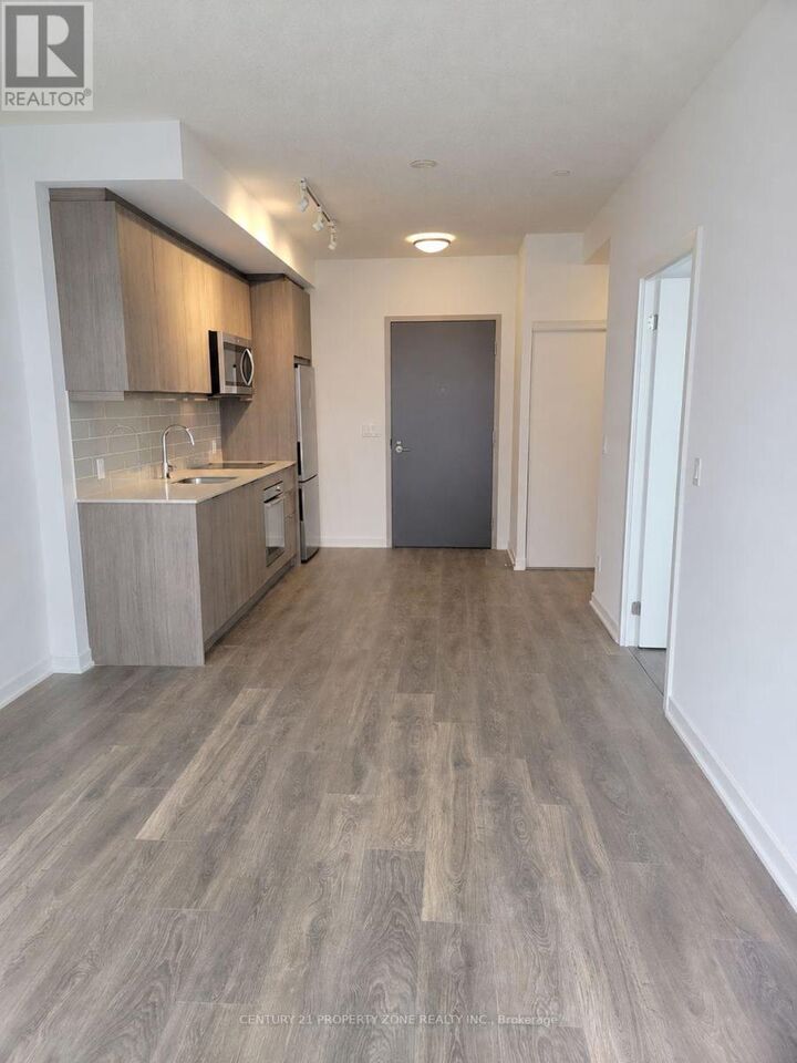 Property Photo: 38 Forest Manor Road North 510 ON M2J 1M5