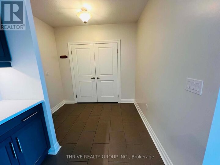 Property Photo:  260 Villagewalk Boulevard 707  ON N6G 0W6 