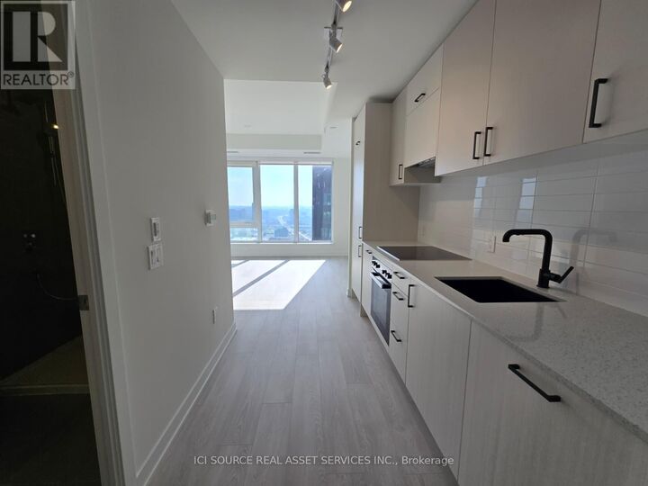 Property Photo:  1 Quarrington Lane 3509  ON M3C 0S4 