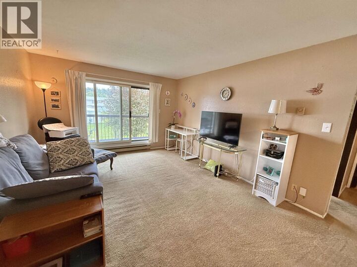 Property Photo:  398 Roddis Drive 203  BC V2J 1A6 