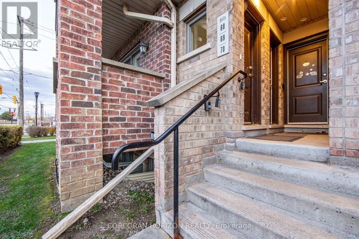 Property Photo: 2315 Sheppard Avenue West 70 ON M9M 3A4