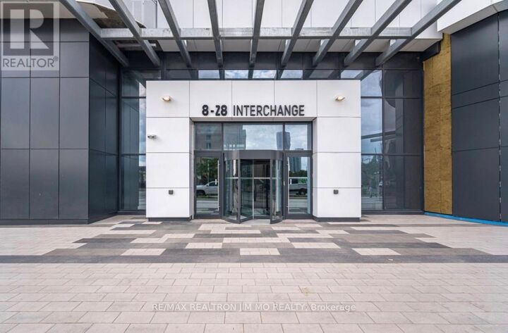 Property Photo:  28 Interchange Way 4016  ON L4K 0P8 