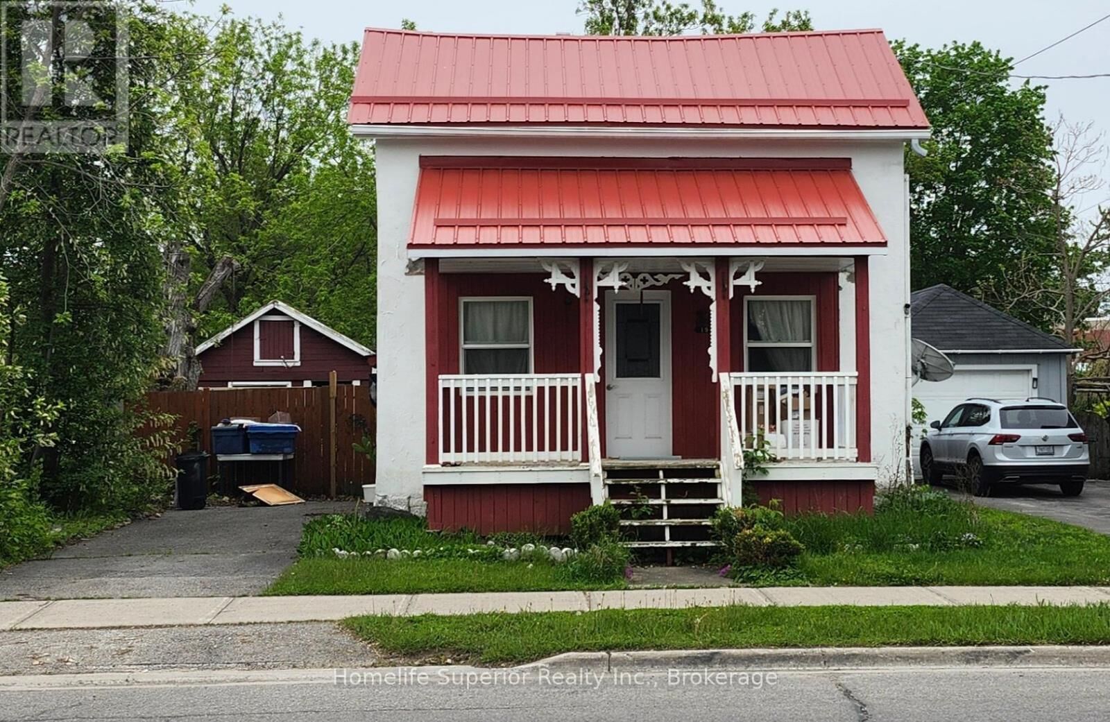 Property Photo:  199 Front Street North  ON K0L 1L0 