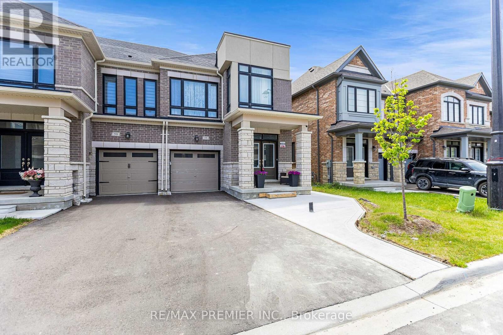 Property Photo:  55 Singhampton Road Main  ON L4H 3Y5 