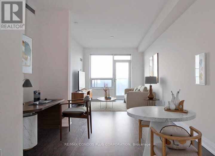 Property Photo: 5 Sheppard Avenue East 3721 ON M2N 0G4