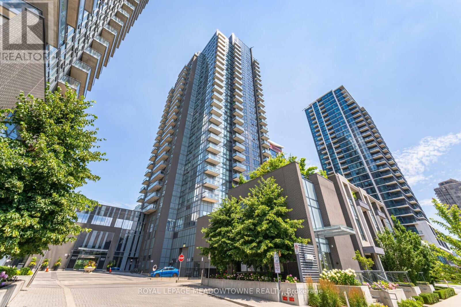 Property Photo: 5025 Four Springs Avenue 1809 ON L5R 0G5