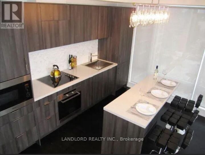 Property Photo: 21 Widmer Street 3909 ON M5V 0B8